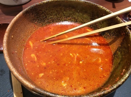 らーめん火山東風雷麺スープ