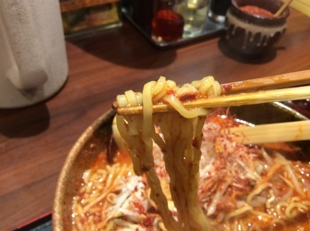 らーめん火山東風雷麺麺リフト