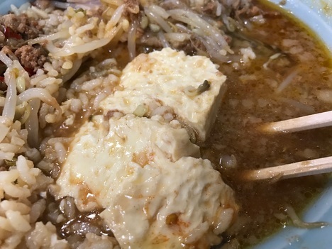 立川マシマシ足利汁なし麺をごはんと豆腐に変更大盛り