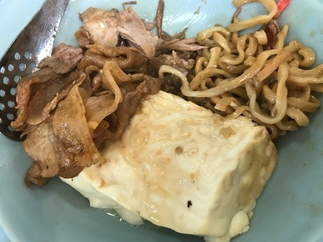 立川マシマシ足利店焼肉重ごはんを麺と豆腐ハーフ