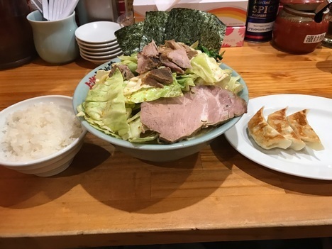 太田家系田中家ドカ盛りキャベチャー麺大盛り餃子セット