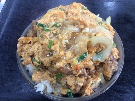 滋賀美富士食堂大盛りかつ丼
