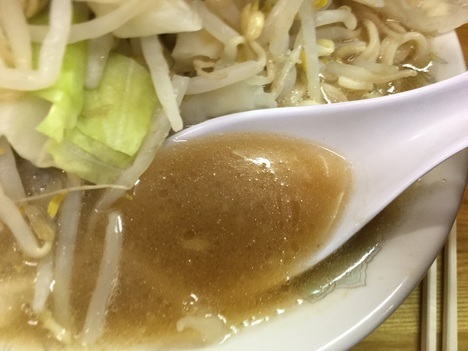 ラーメン二郎赤羽店大ラーメン微乳化スープ