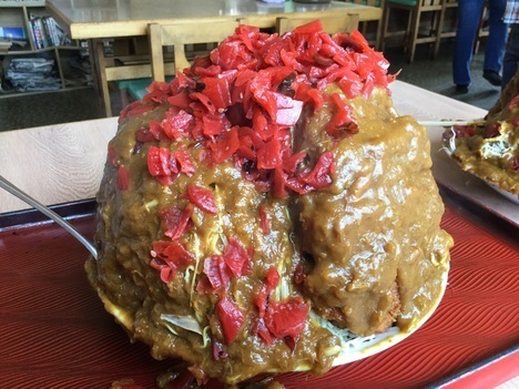 柏崎萬来幻のメニューカツカレー大盛り