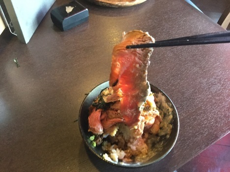 足利レッドネックランチバイキングローストビーフ丼