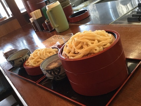 武蔵野うどん田舎や下野肉汁うどん1kg3段重ね
