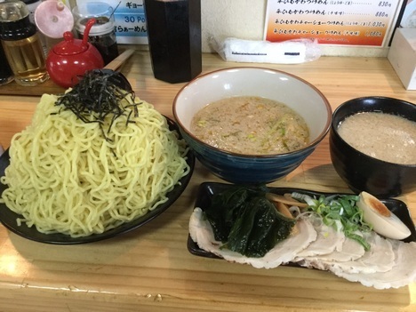 伊勢崎もん吉デカ盛りゆりもりつけ麺全容