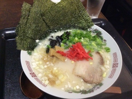 彩郷とんこつラーメン