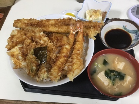 石田食堂利根川天丼特盛り定食