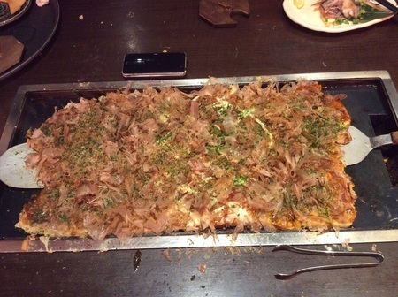 太田白木屋みつえちゃん巨大お好み焼き悪ふざけ