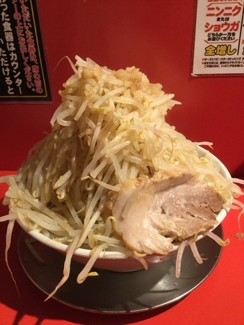 白岡ジャンクガレッジ大盛ヤサイトリプル